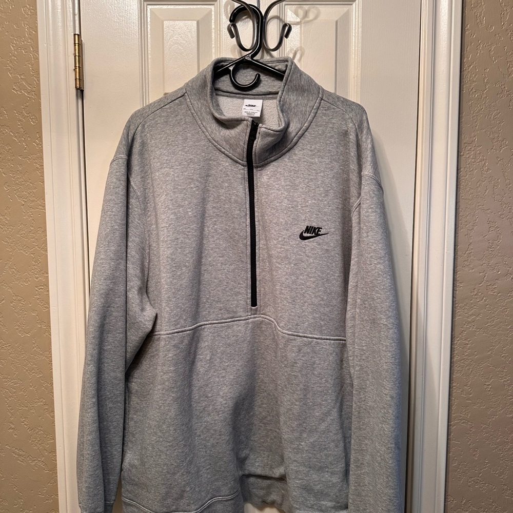 Nike Men's Light Gray Zip-Up Sweater